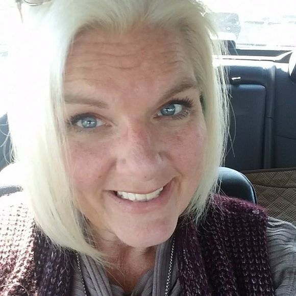 Meet your Posher, Missy - Picture 1 of 1